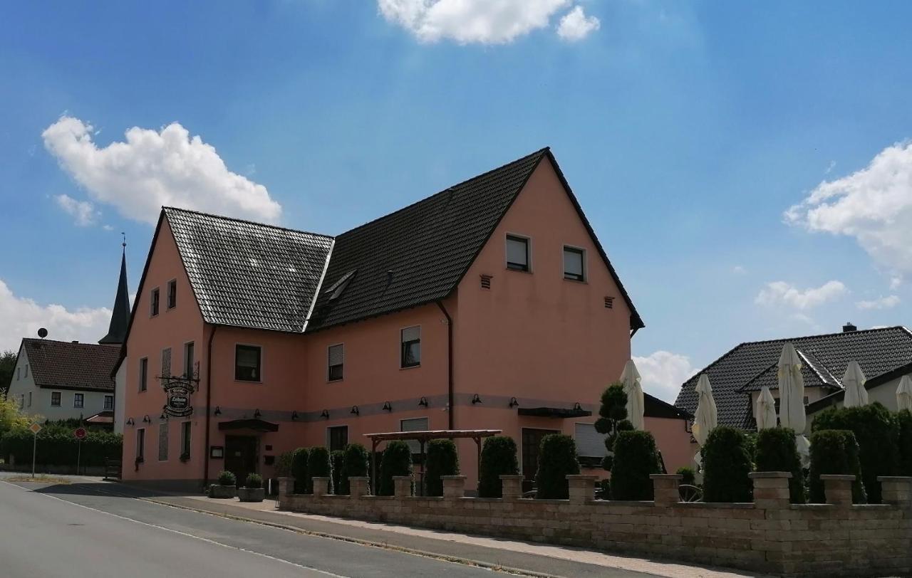 Landgasthof Niebler Adelsdorf Eksteriør bilde
