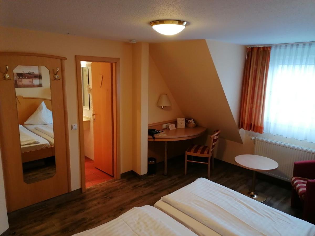 Landgasthof Niebler Adelsdorf Eksteriør bilde